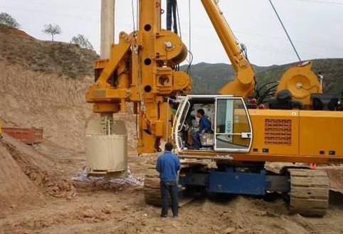 学习卵石地质的旋挖钻机施工工法-旋挖机学徒培训机构